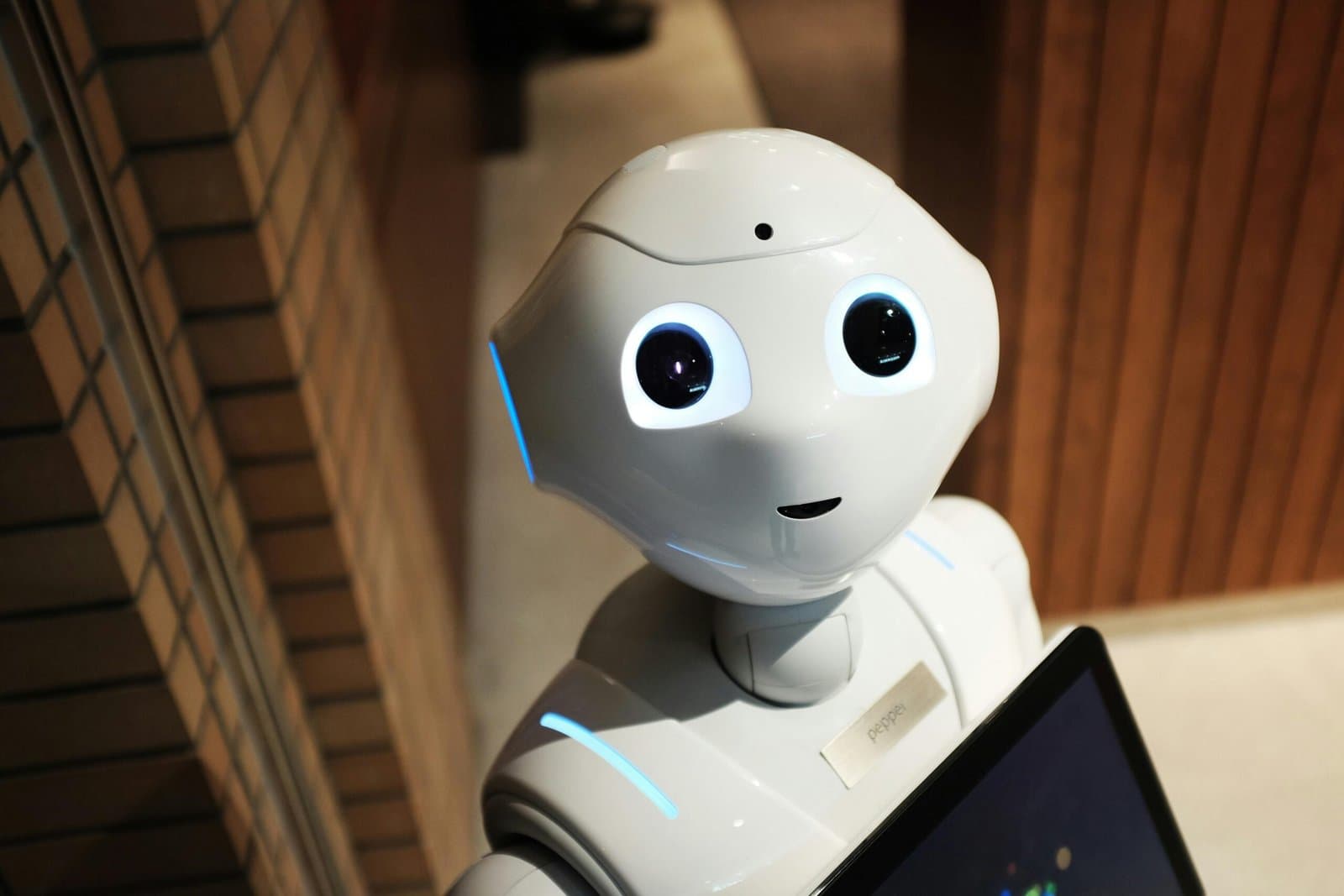 Web7 responde: Inteligência Artificial: o que é, como funciona e por que está em todo lugar