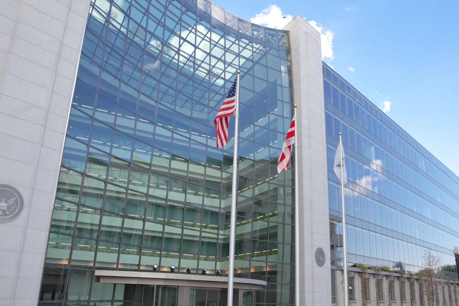 Reforma da SEC reabre a porta para fintechs brasileiras considerarem IPO nos Estados Unidos